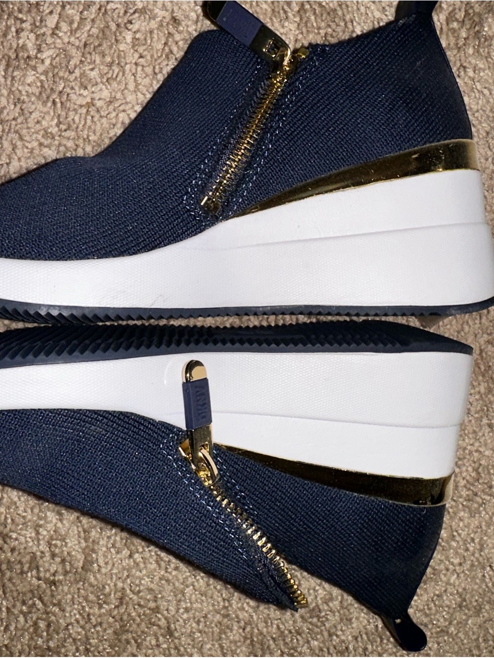 DKNY Navy Knit Platform Wedge Sneakers with Gold Trim brand new size 5